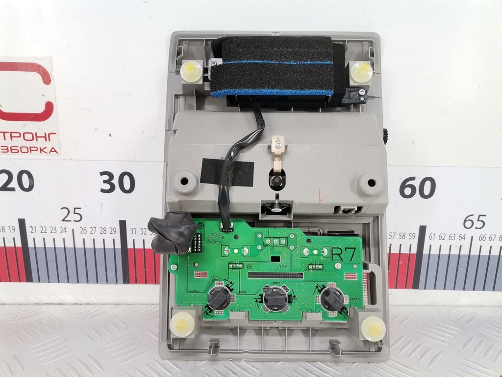 Плафон салонный (салона фонарь) TOYOTA Prius II XW20 2003-2012