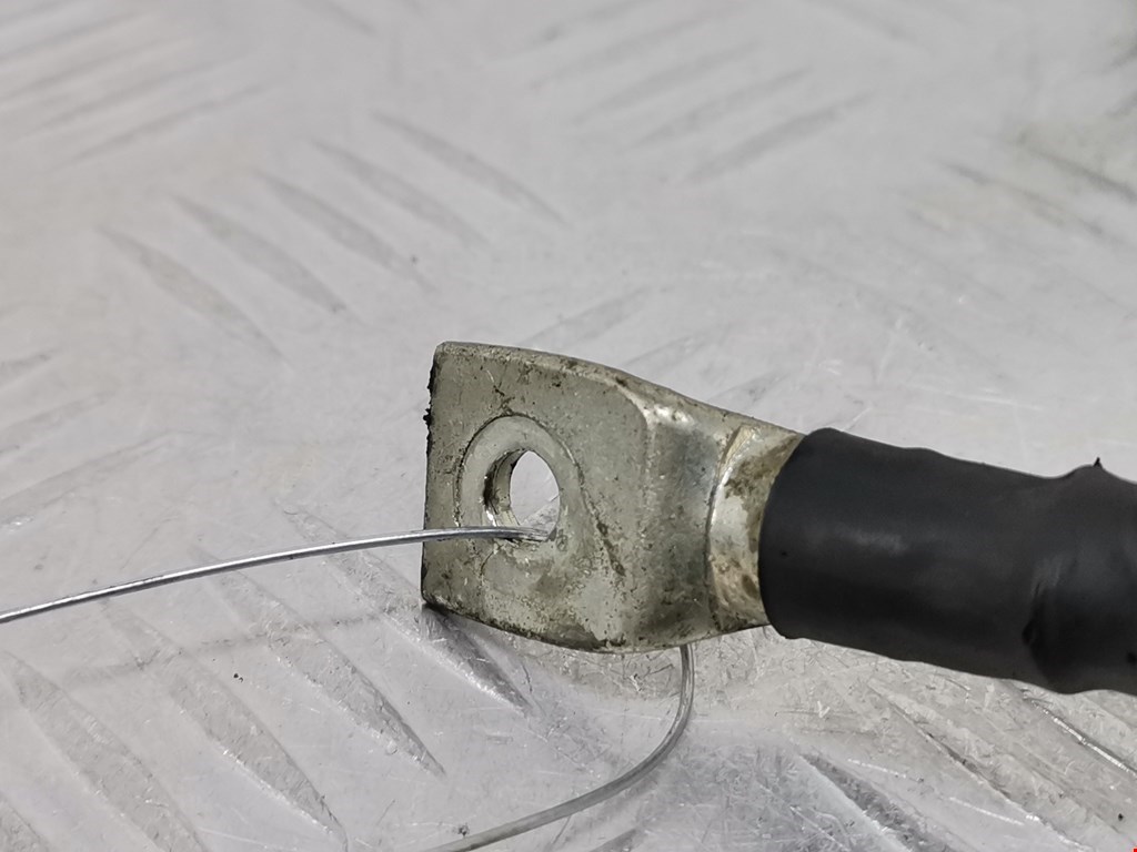 Клемма аккумулятора (плюс) + OPEL Astra J 2009-2017