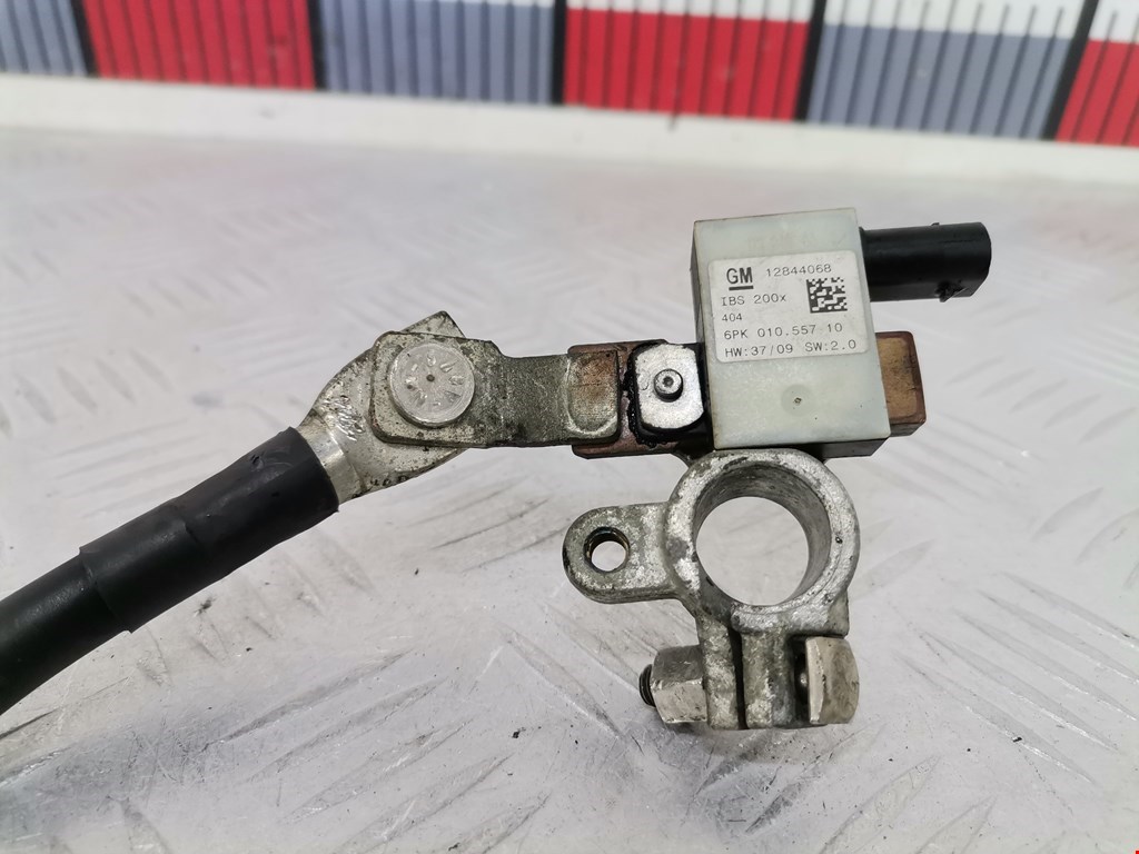 Клемма аккумулятора (плюс) + OPEL Astra J 2009-2017