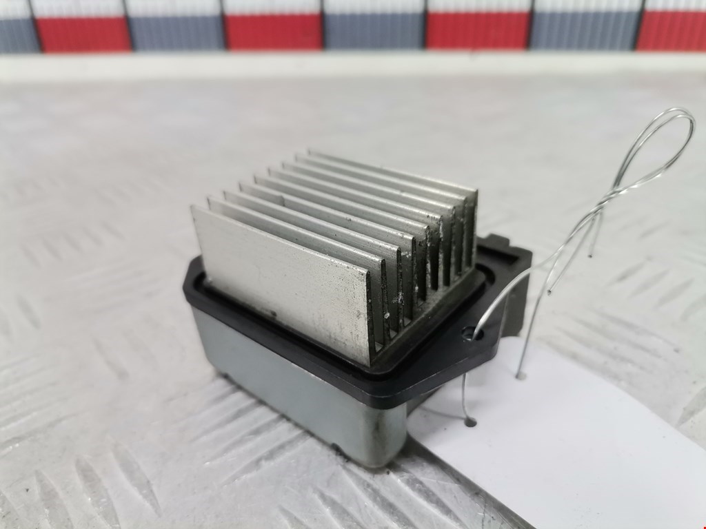 Резистор отопителя (сопротивление печки) TOYOTA Prius II XW20 2003-2012