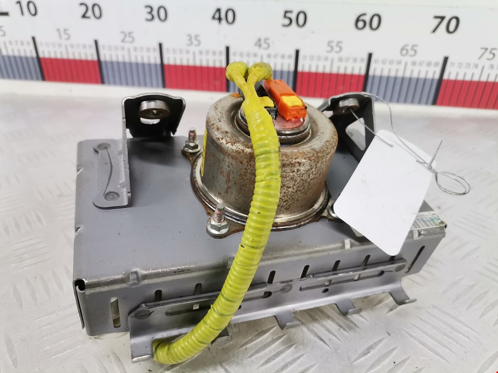 Подушка безопасности пассажирская (в торпедо) TOYOTA Prius II XW20 2003-2012