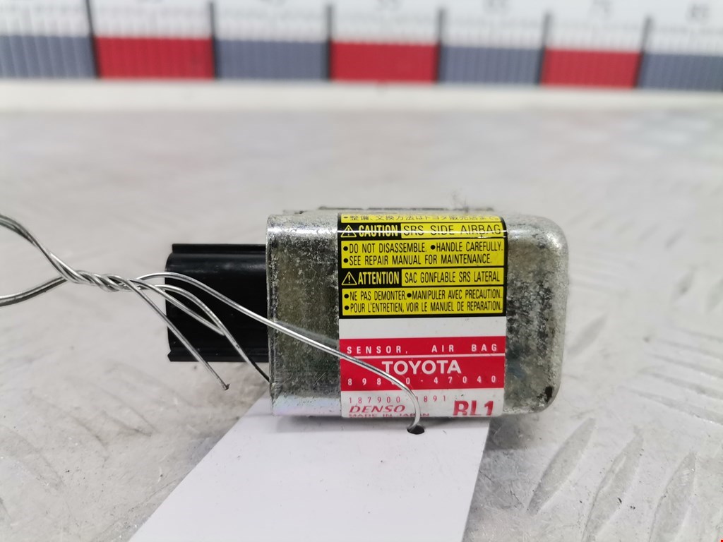 Датчик AIR BAG (подушек безопасности) TOYOTA Prius II XW20 2003-2012