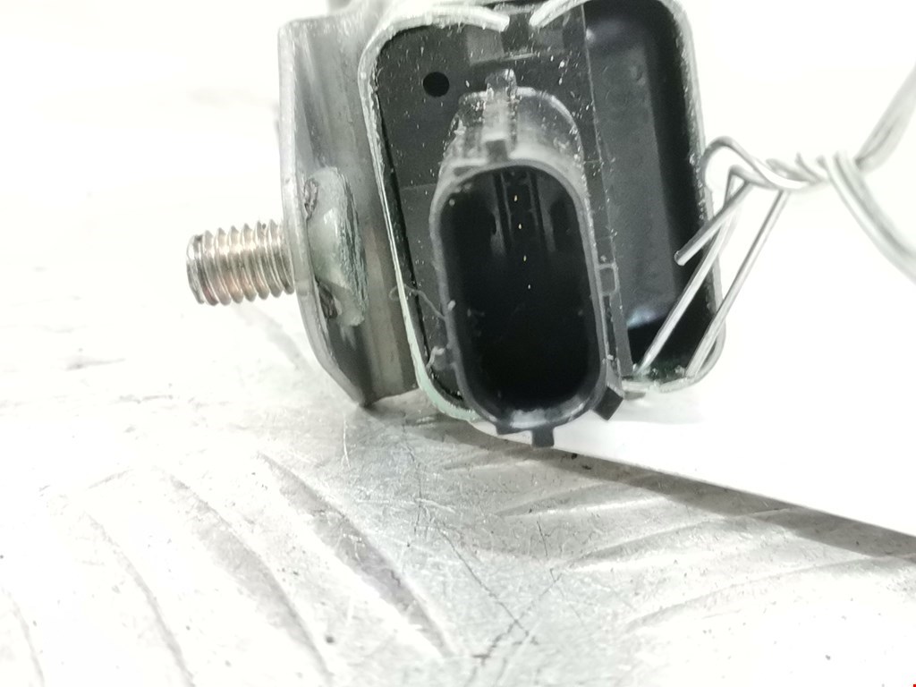 Датчик AIR BAG (подушек безопасности) TOYOTA Prius II XW20 2003-2012