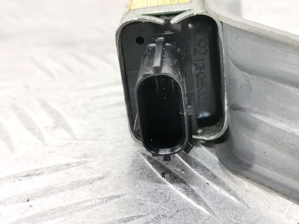 Датчик AIR BAG (подушек безопасности) TOYOTA Prius II XW20 2003-2012