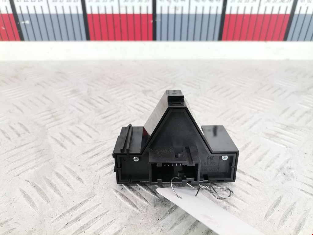 Кнопка аварийной сигнализации (аварийки) OPEL Corsa D 2006-2014