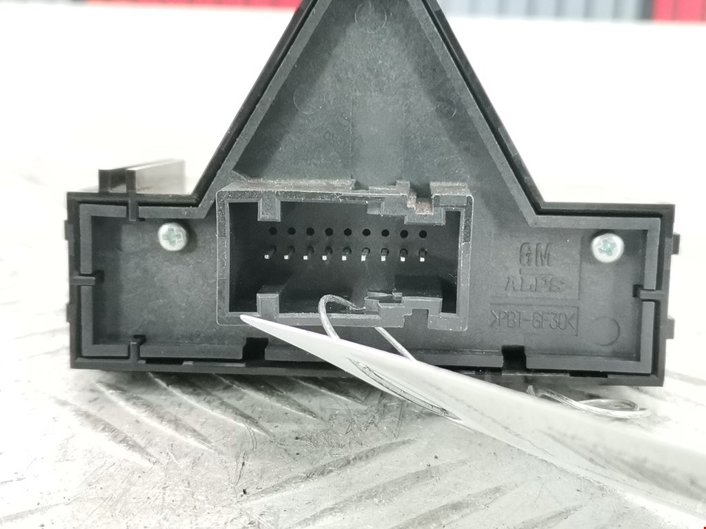 Кнопка аварийной сигнализации (аварийки) OPEL Corsa D 2006-2014