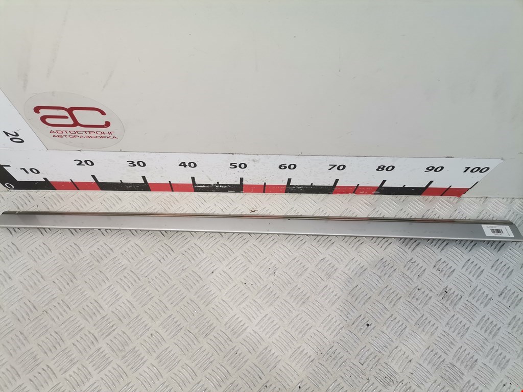 Накладка декоративная (молдинг) двери передней левой Mercedes E-Class (W211) (2002-2009)