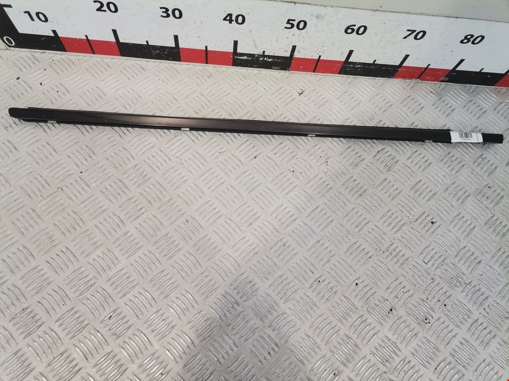 Накладка декоративная (молдинг) стекла двери передней левой Mercedes E-Class (W211) (2002-2009)