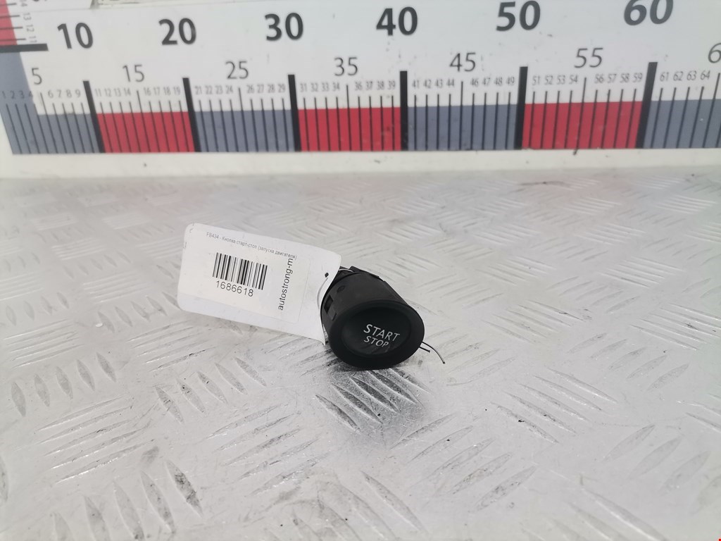 Кнопка старт-стоп (запуска двигателя) Renault Megane 2 (2002-2009)