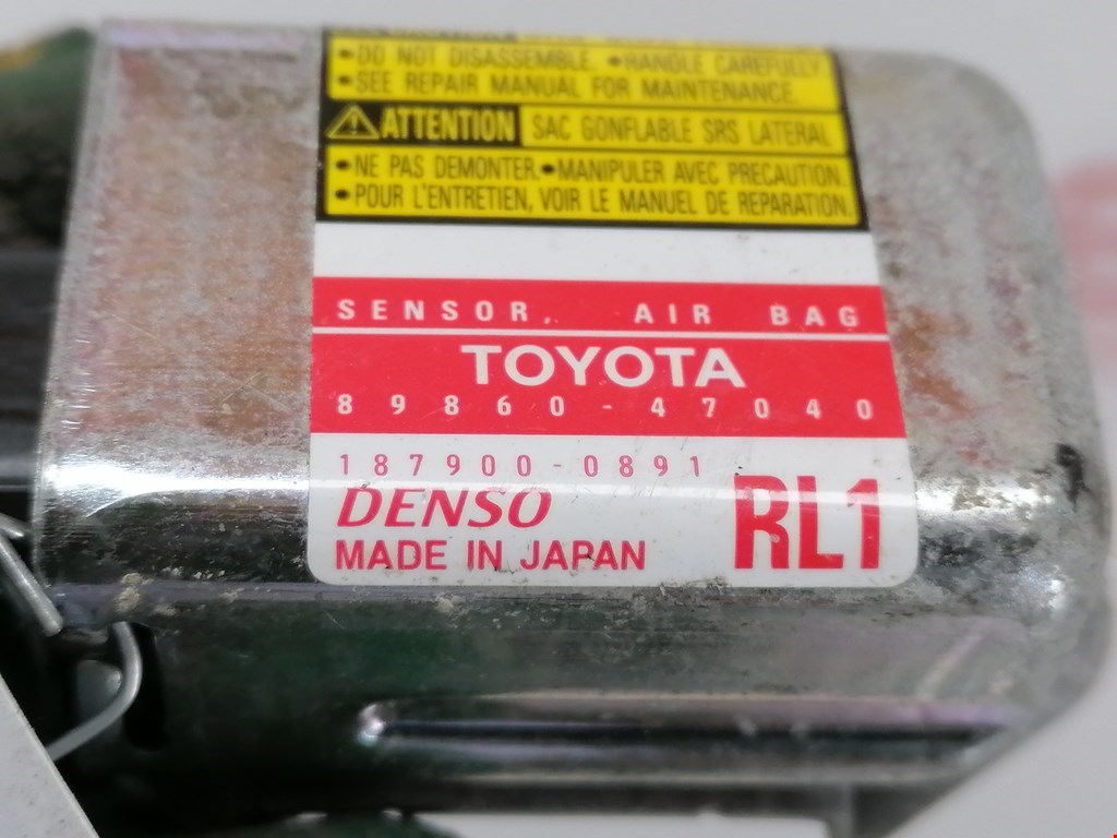 Датчик AIR BAG (подушек безопасности) TOYOTA Prius II XW20 2003-2012