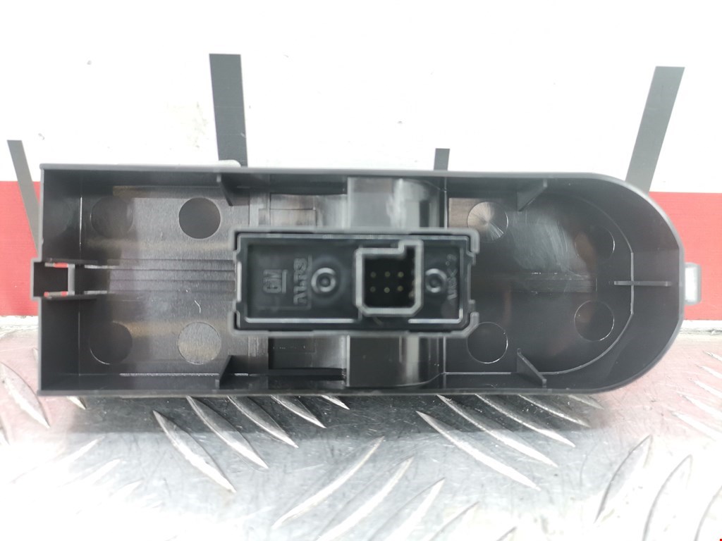 Кнопка стеклоподъемника OPEL Zafira B 2005-2012