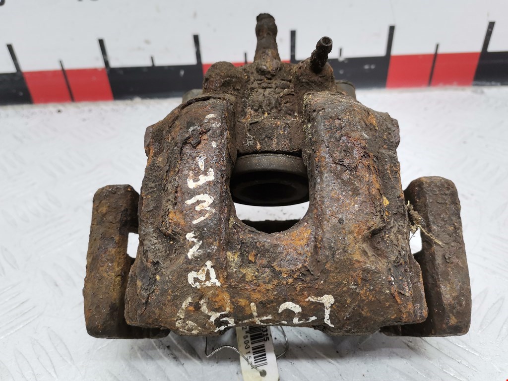 Суппорт задний правый BMW 7-Series (E38) (1994-2001)