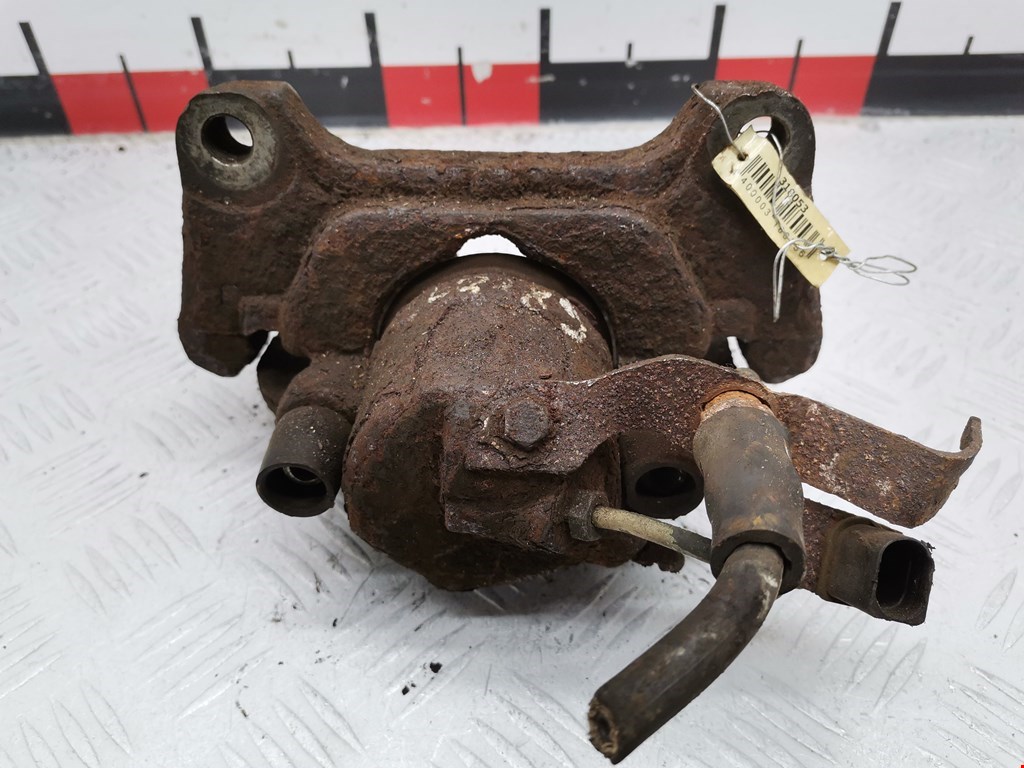 Суппорт передний правый AUDI A4 B6 2001-2005