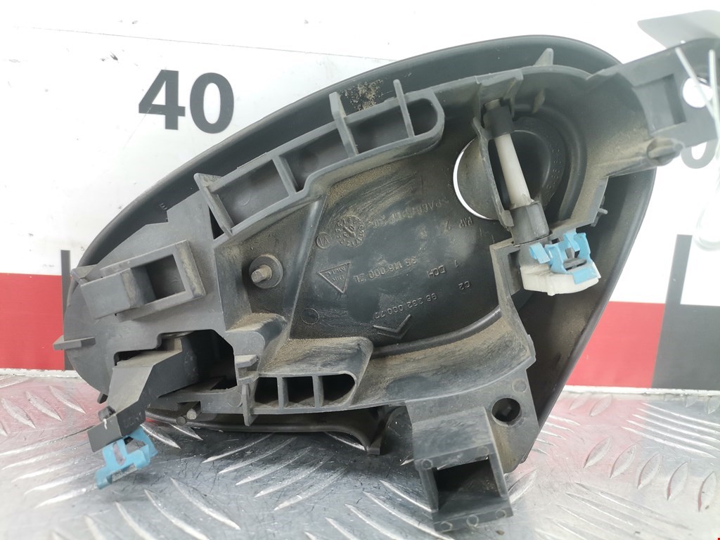 Ручка дверная задняя внутренняя правая CITROEN Xsara 1997-2000