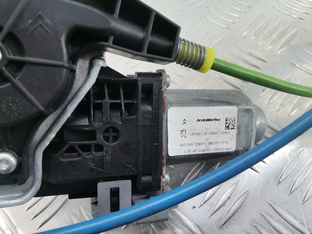 Стеклоподъемник передний правый CITROEN C3 Picasso 2009-2017