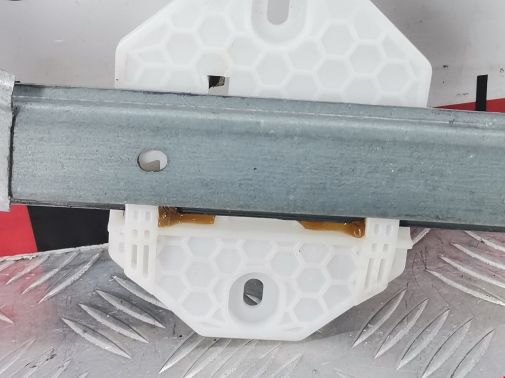 Стеклоподъемник задний правый DACIA Sandero 2013-2020