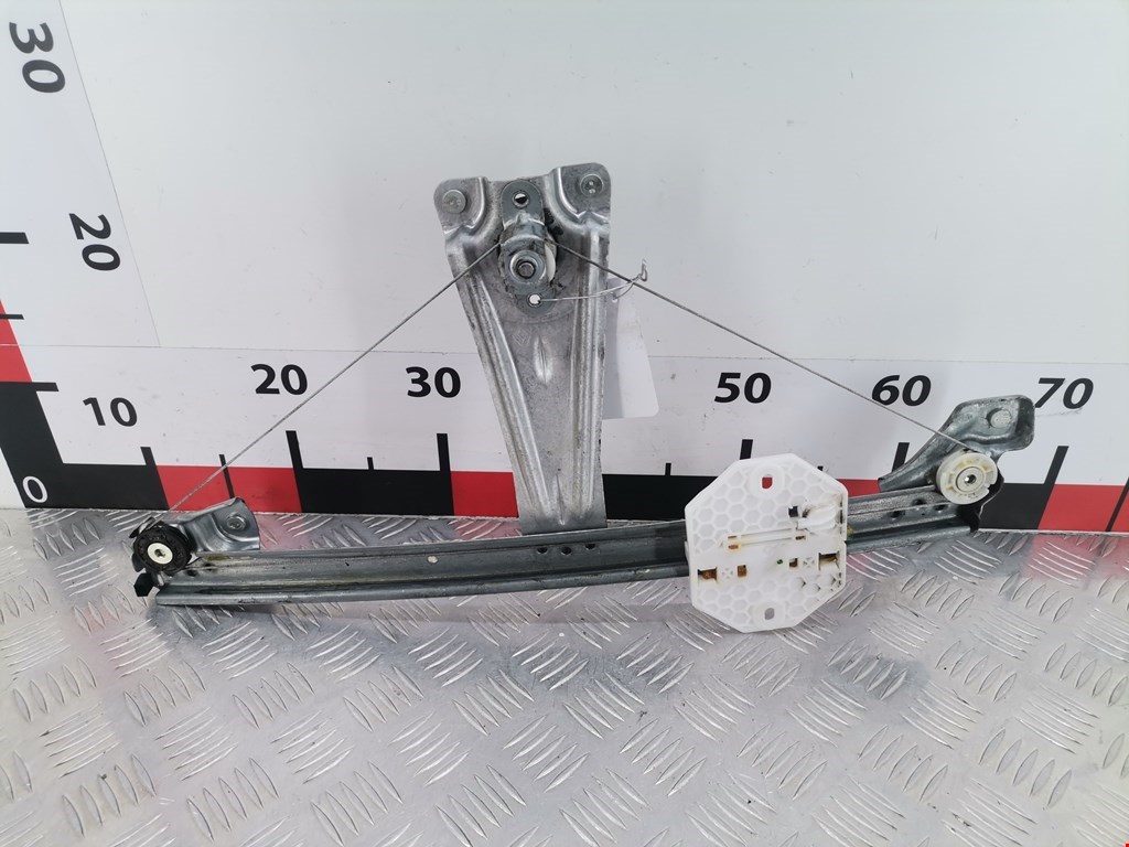 Стеклоподъемник задний правый DACIA Sandero 2013-2020