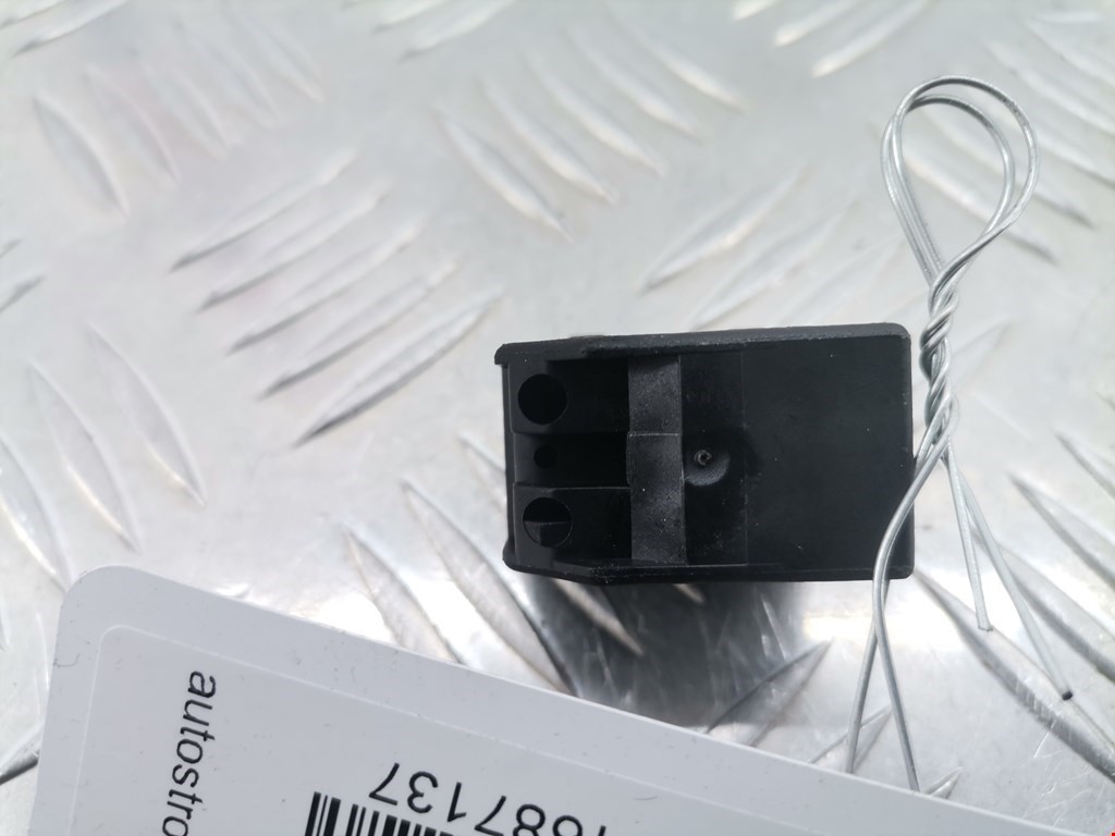 Кнопка стеклоподъемника VOLKSWAGEN Passat B5 1997-2005