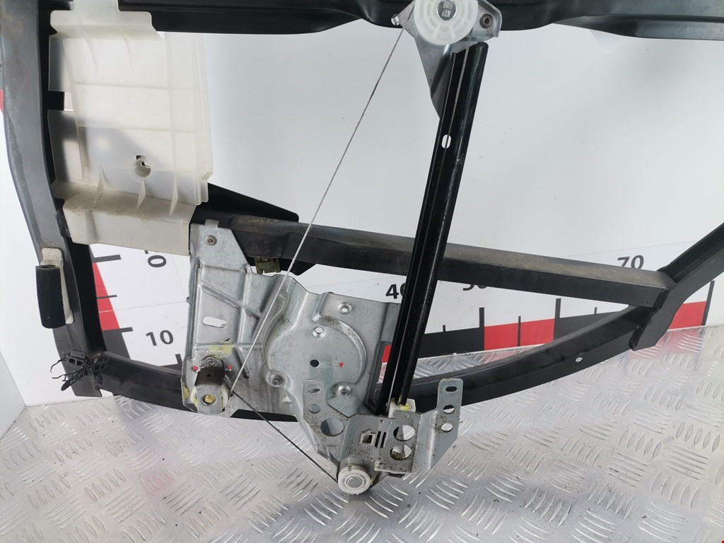 Стеклоподъемник задний левый AUDI A4 B5 1995-2001