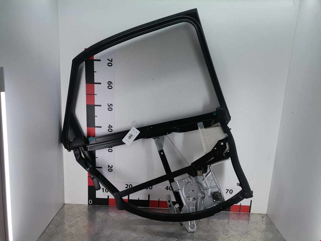 Стеклоподъемник задний левый AUDI A4 B5 1995-2001