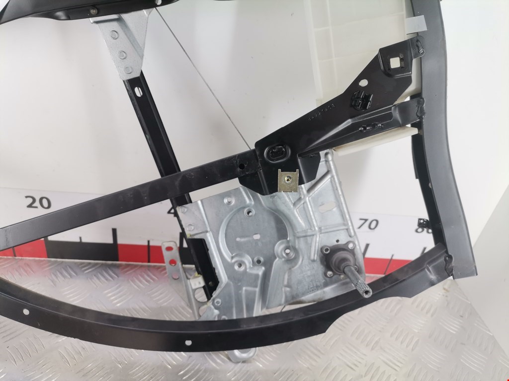 Стеклоподъемник задний левый AUDI A4 B5 1995-2001