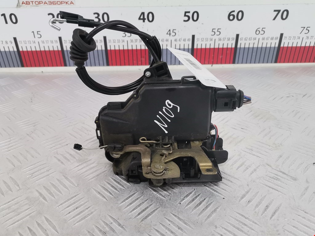 Замок двери передней правой VOLKSWAGEN Golf IV 1997-2003