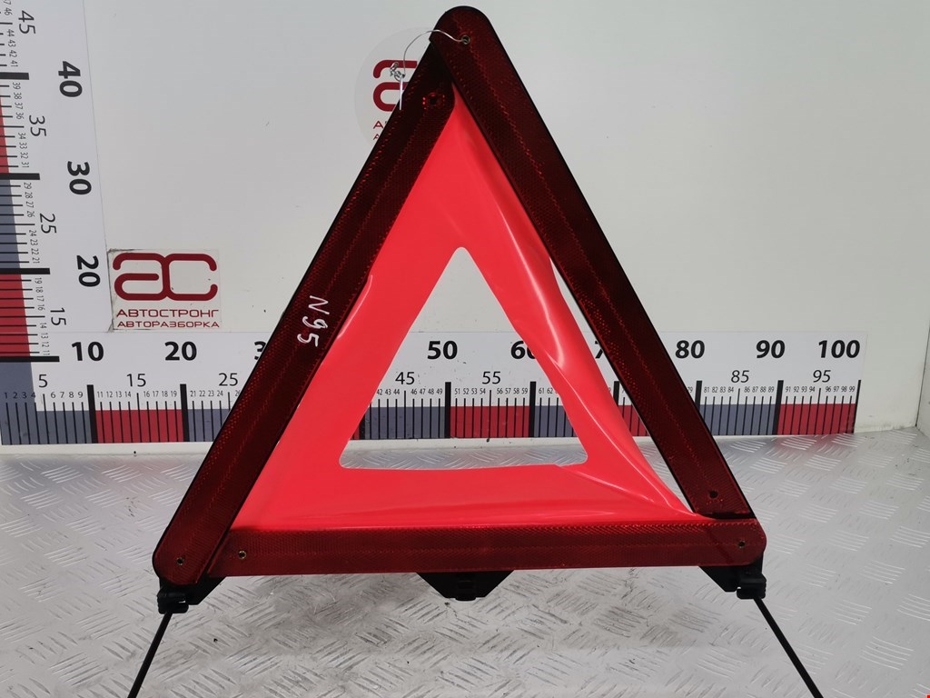 Знак аварийной остановки BMW 1-Series (E81/E82/E87/E88) (2004-2014)