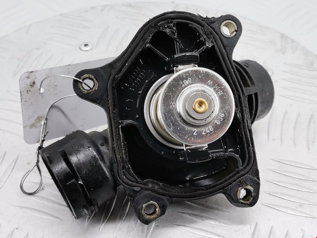 Корпус термостата BMW 1er E81\E87 2004-2011