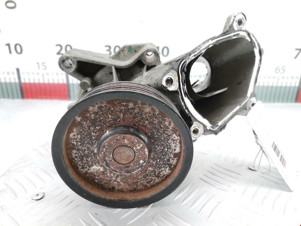 Насос водяной (помпа) BMW 1er E81\E87 2004-2011