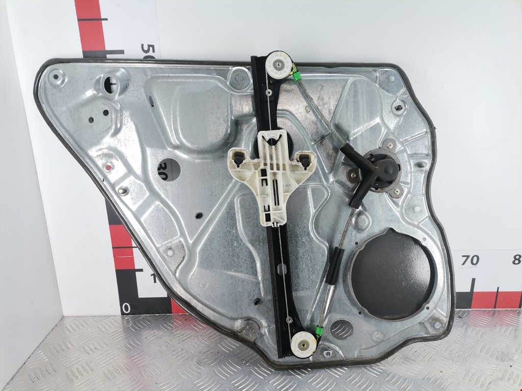 Стеклоподъемник задний правый VOLKSWAGEN Polo IV 2001-2009