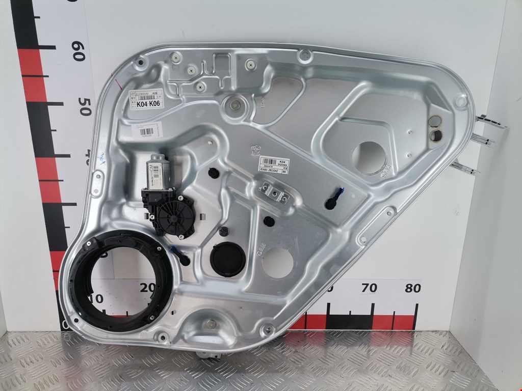 Стеклоподъемник задний правый HYUNDAI Santa Fe CM 2005-2012