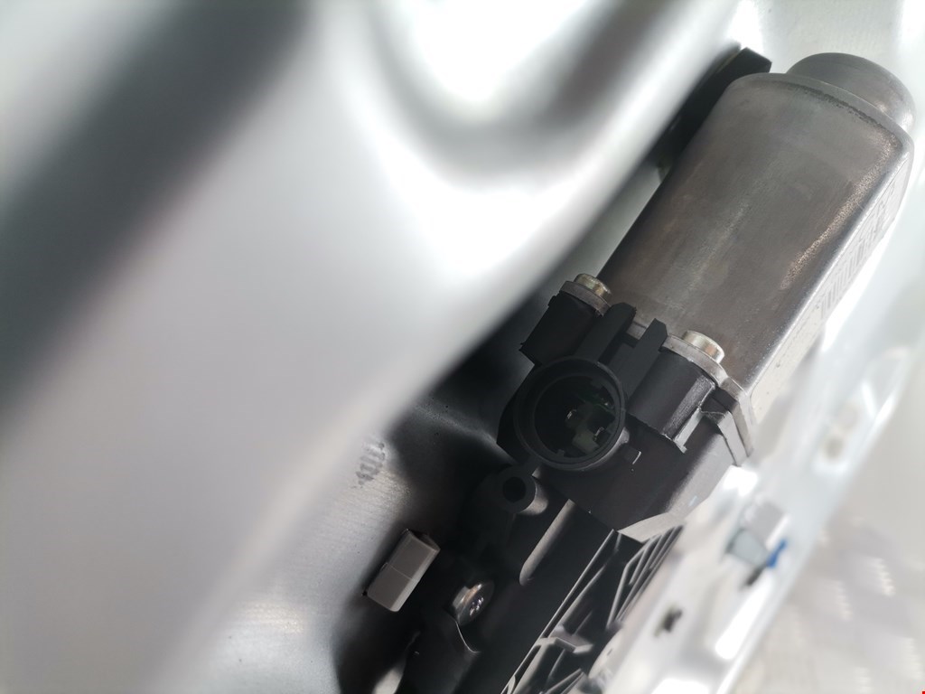 Стеклоподъемник задний правый HYUNDAI Santa Fe CM 2005-2012