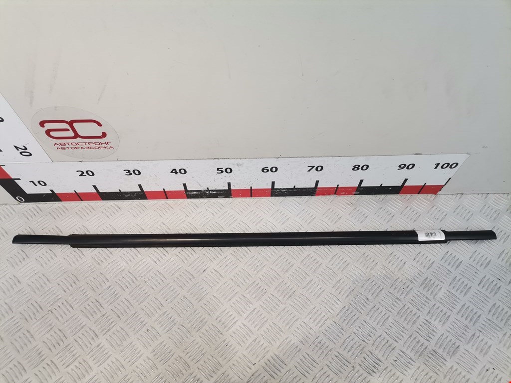 Накладка декоративная (молдинг) стекла двери задней правой Hyundai Santa Fe 2 (CM) (2005-2012)