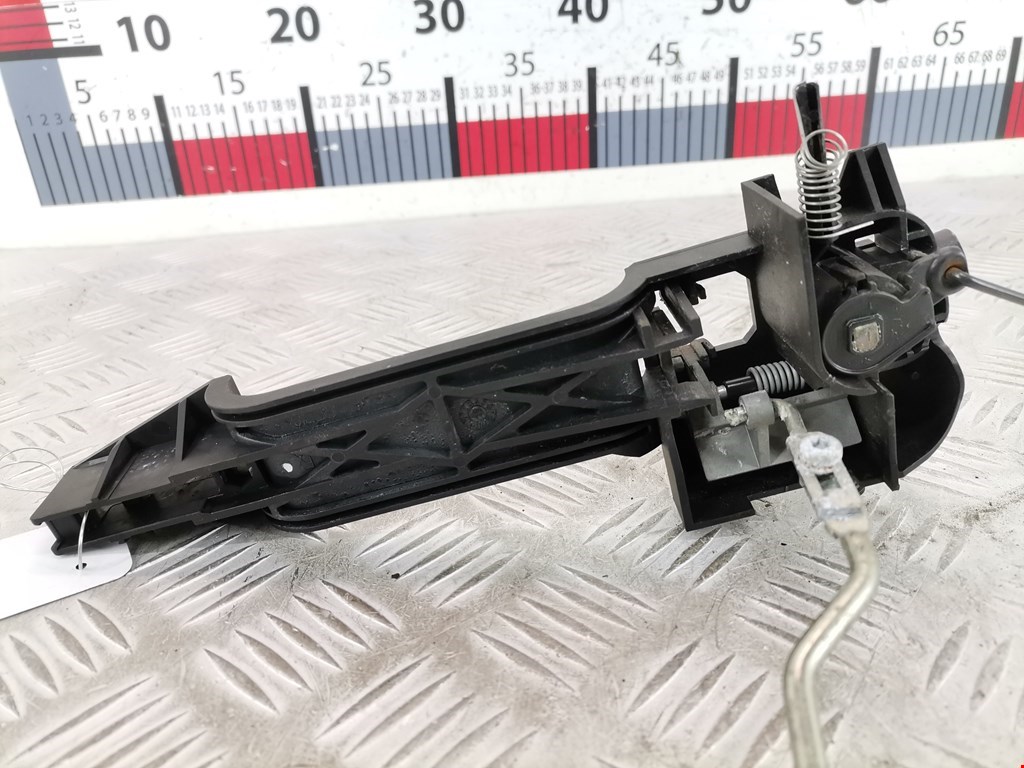 Кронштейн ручки FORD Fiesta 2001-2008