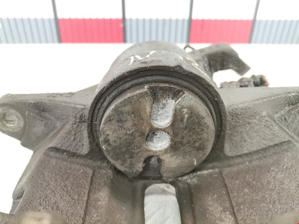 Суппорт передний правый CITROEN C5 I 2001-2008