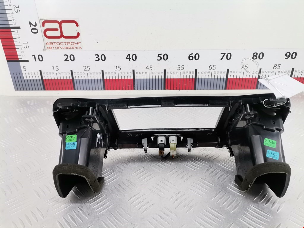 Дефлектор воздушный NISSAN Juke 2010-2019