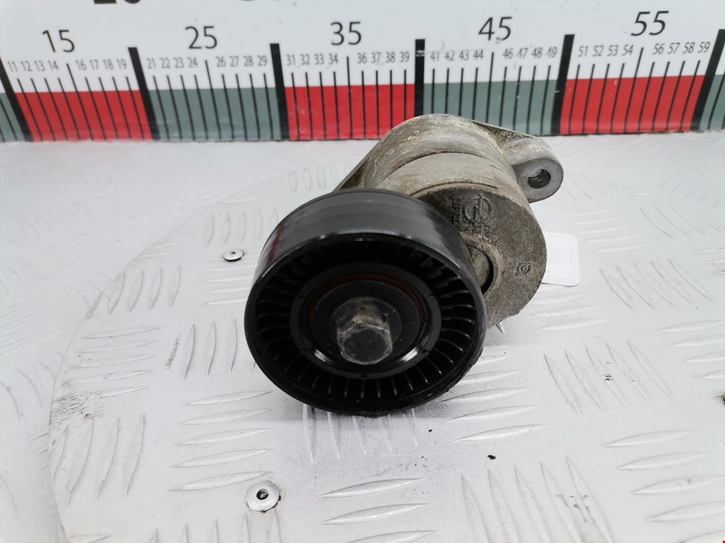 Натяжитель ремня генератора (приводного поликлинового ремня Opel Corsa B (1993-2000)