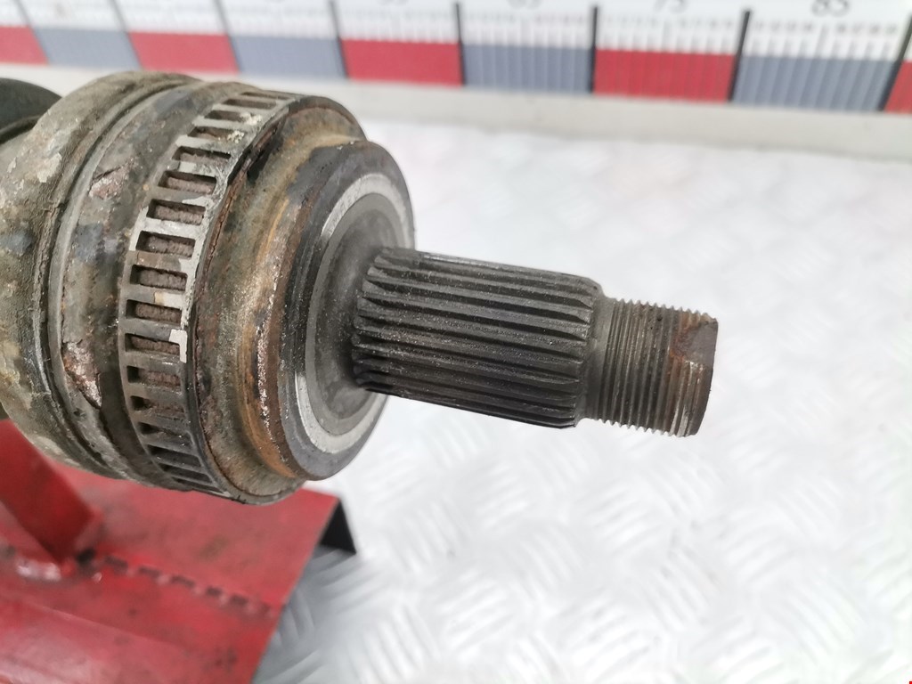 Полуось (привод, приводной вал) задняя правая BMW 1er E81\E87 2004-2011