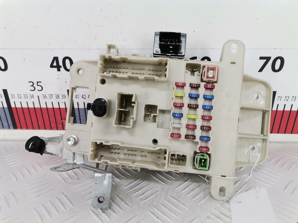 Датчик уровня в бачок омывателя TOYOTA RAV 4 XA20 2000-2005