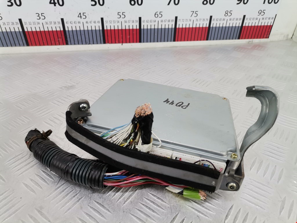 Блок управления двигателя (ЭБУ) TOYOTA RAV 4 XA20 2000-2005