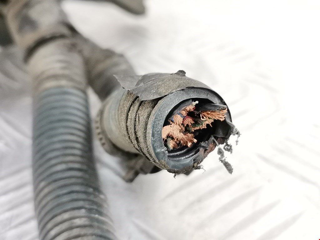 Датчик уровня в бачок омывателя TOYOTA RAV 4 XA20 2000-2005