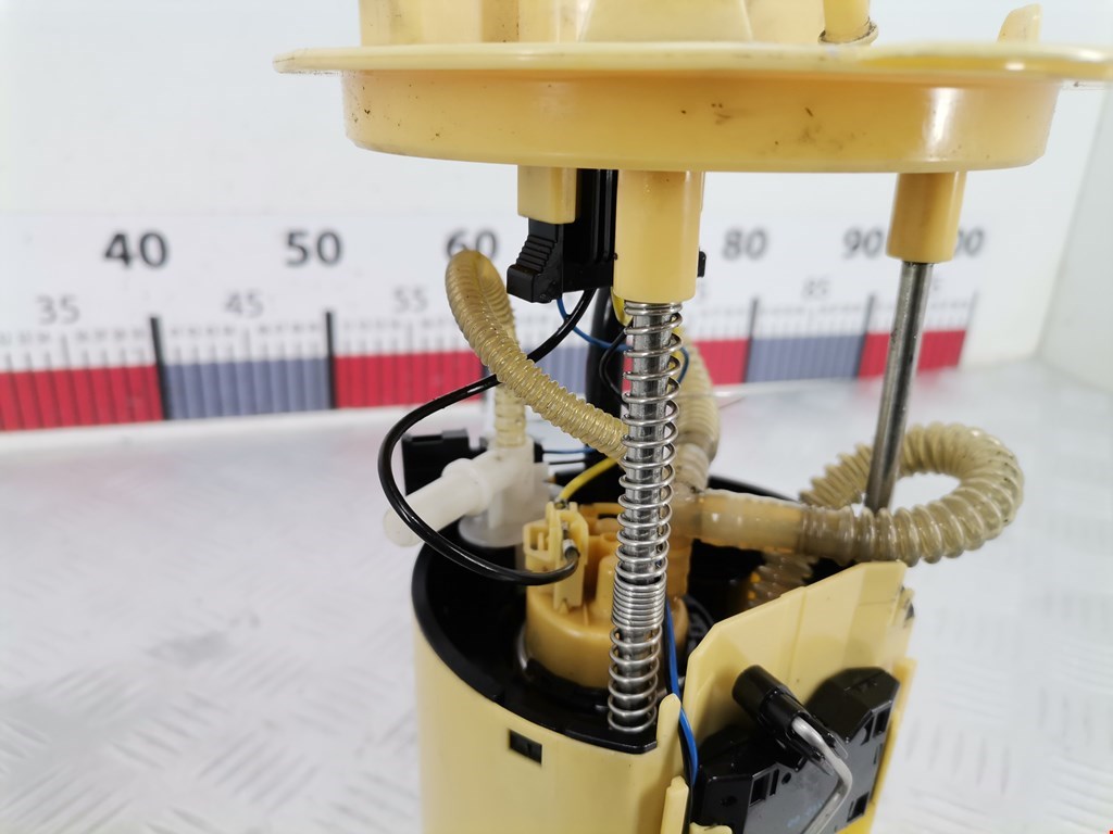 Насос топливный (электрический) VOLVO V60 2010-2018