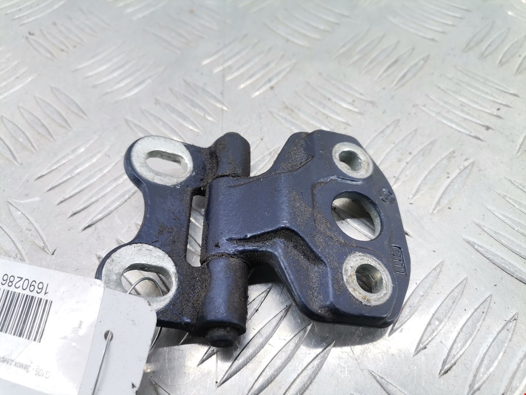 Петля двери передней левой Mercedes E-Class (W210) (1995-2003)