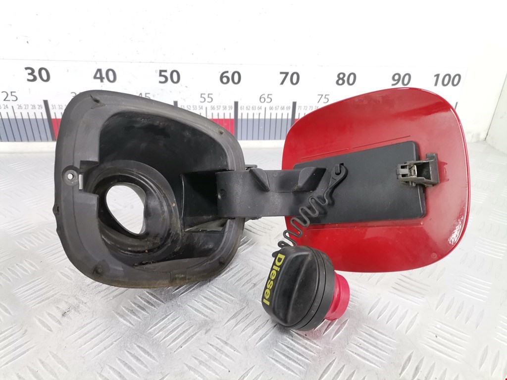 Лючок бензобака VOLVO V60 2010-2018