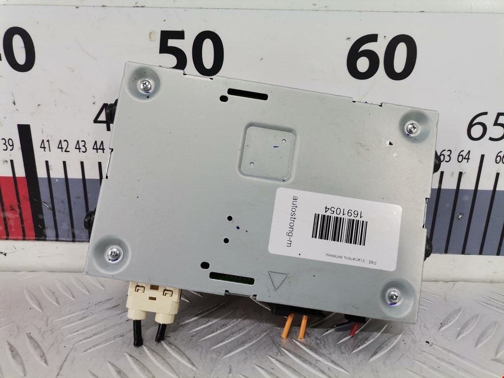 Усилитель антенны VOLVO V60 2010-2018