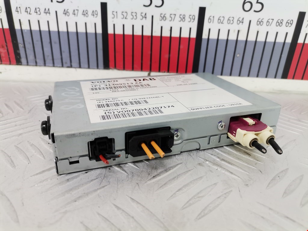 Усилитель антенны VOLVO V60 2010-2018