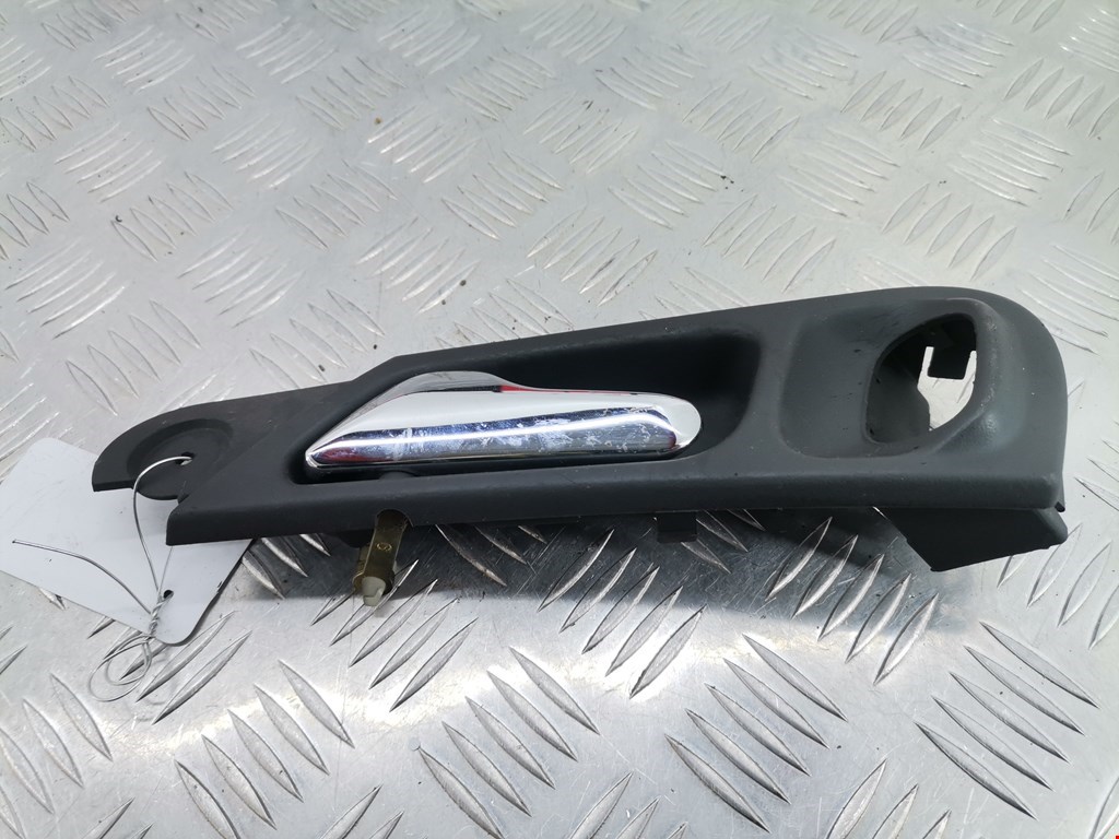 Ручка дверная задняя внутренняя левая MERCEDES-BENZ C-Class C-klasse W203 2000-2007