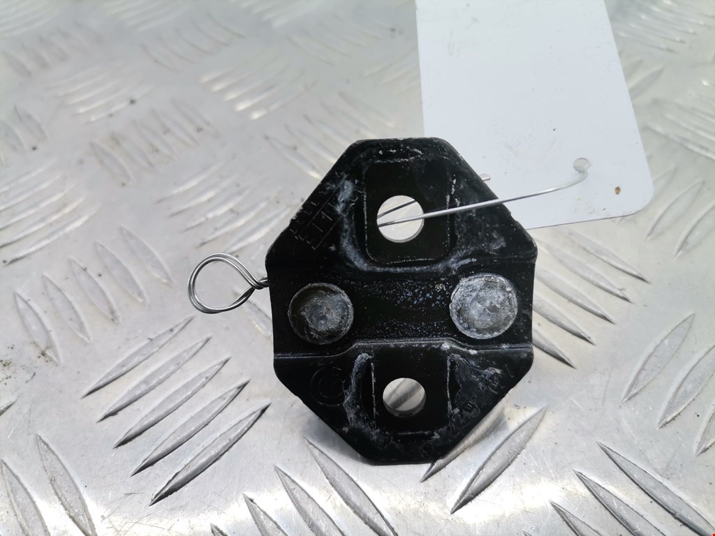 Ответная часть замка багажника BMW X3 E83 2003-2010