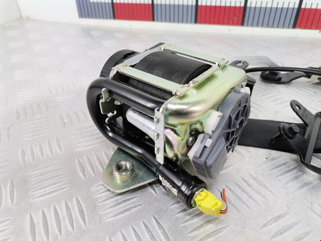 Ремень безопасности передний правый VOLVO V60 2010-2018