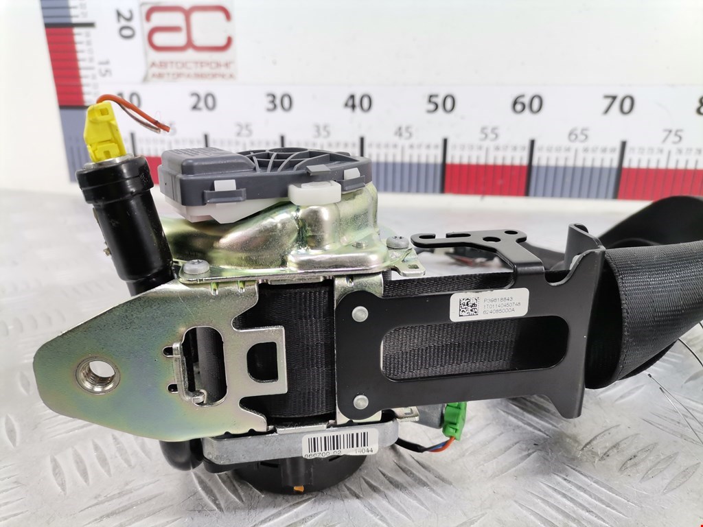 Ремень безопасности передний правый VOLVO V60 2010-2018